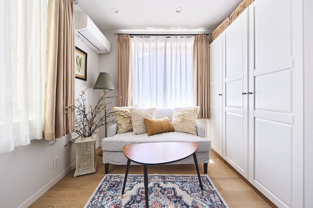 LDKと別に1階玄関ホール奥に設けたセカンドリビング。多目的に使えます。