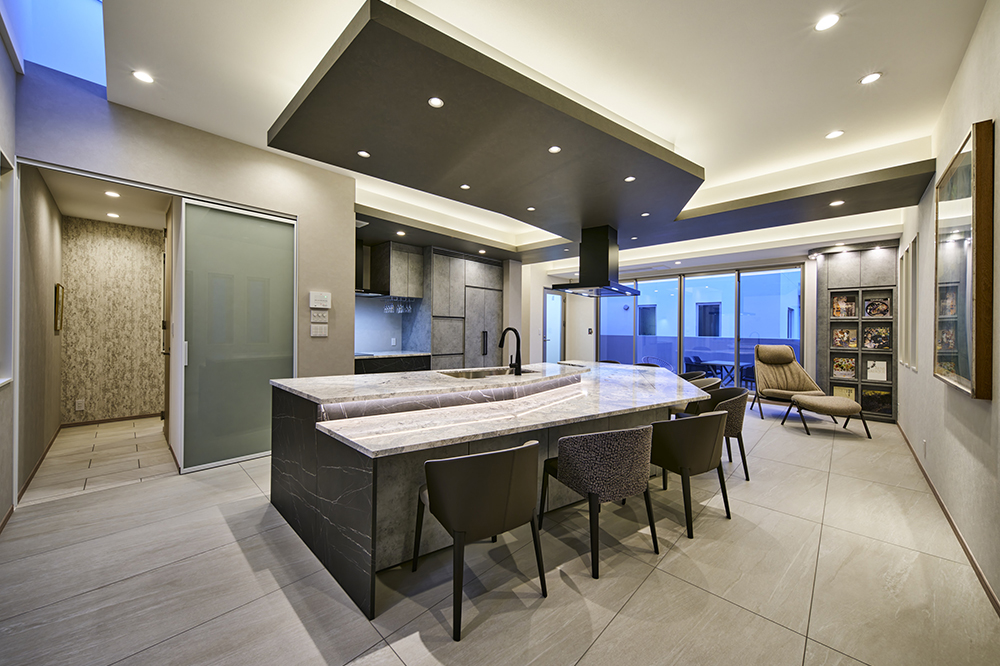 ライブキッチンは8人から10人で囲めるゆとりの広さを確保しました。